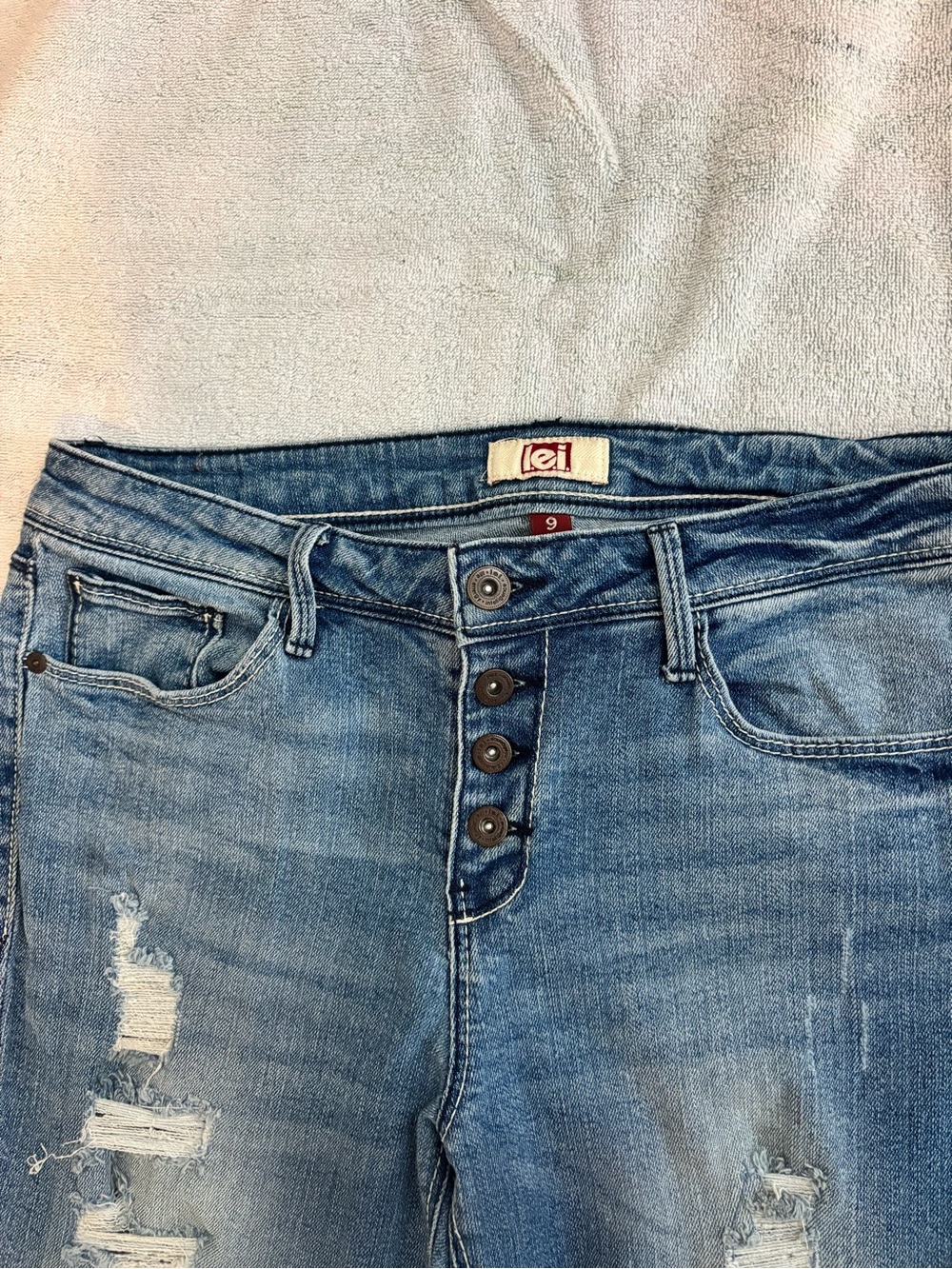 lei Light Blue Distressed Boyfriend Jeans with Button-Fly